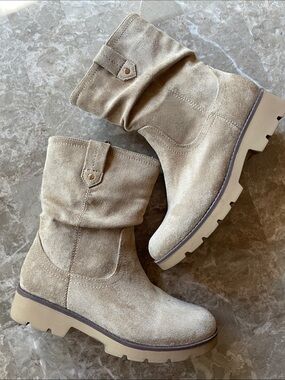 White Mountain Kids Suede Pull-On Boots in Taupe